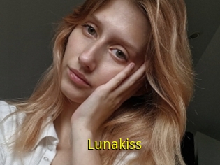 Lunakiss