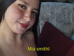 Mia_smithl