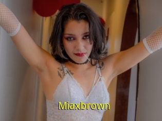 Miaxbrown