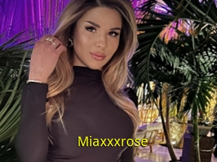 Miaxxxrose