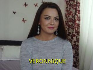 VERONNIQUE_